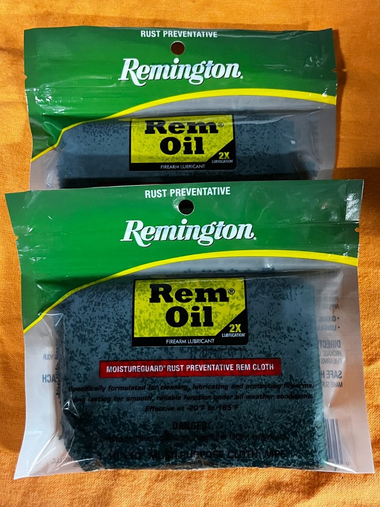 Pair of Remington Cleaning Cloth Rem Oil 10×10″ Moistureguard – 19902