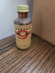 Vintage Hoppe’s Powder Solvent No. 9 2 oz Glass Advertising Bottle