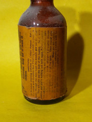 Vintage Glass Bottle Gunslick Gun Cleaning Solvent ( empty )