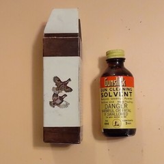 VINTAGE OUTERS GUN CLEANING SOLVENT BEAUTIFUL BOX & 3/4 FULL BOTTLE GREAT…