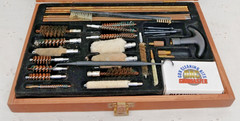VINTAGE GUNMASTER DELUXE UNIVERSAL GUN CLEANING KIT WOODEN CASE W/ FREE SHIPPING