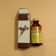 VINTAGE OUTERS GUN CLEANING SOLVENT BEAUTIFUL BOX & 3/4 FULL BOTTLE GREAT…