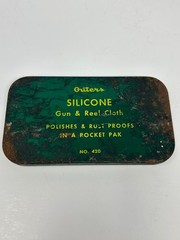 Vintage Outers Silicone Gun & Reel Polishing Cloth in Pocket Pak No 420 Tin O0