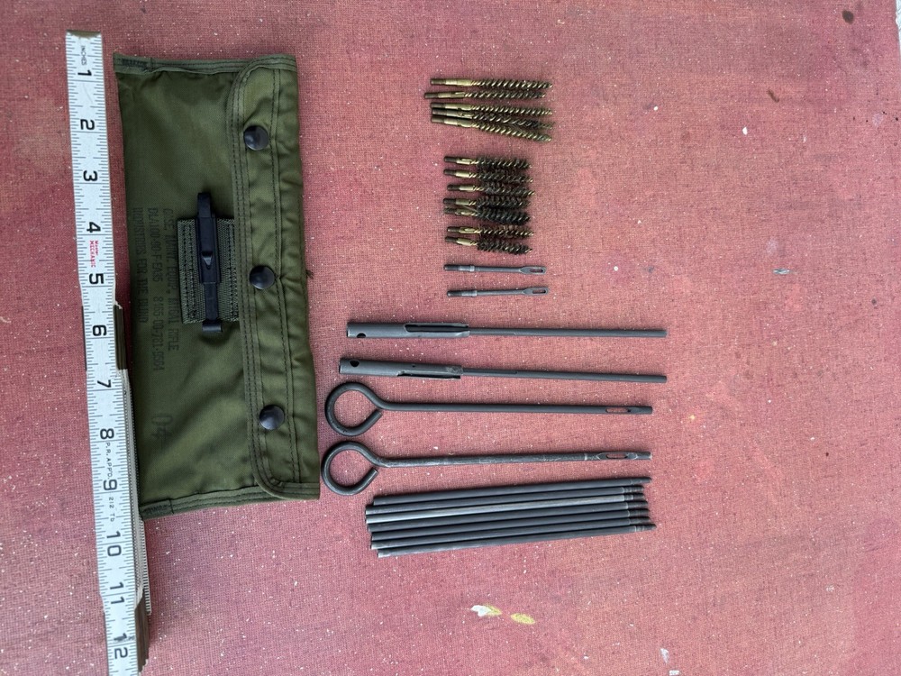 Vintage Military M16A1 US Military Rifle Cleaning Kit OD Green Incomplete?