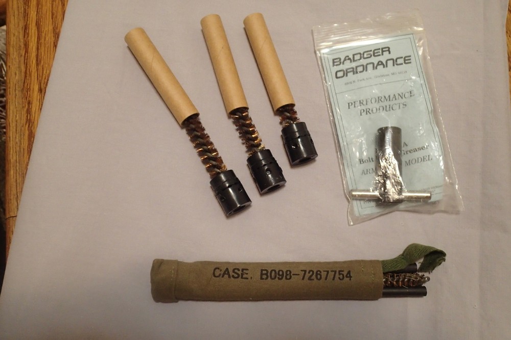 30 CALIBER MILITARY TAKEDOWN CLEANING KIT BOLT ROLLER GREASER CHAMBER BRUSHES