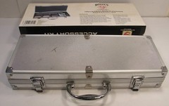 PRE-OWNED HOPPE’S 76 PC UNIVERSAL GUN CLEANING ACCESSORY KIT W/CARRY CASE UAC76