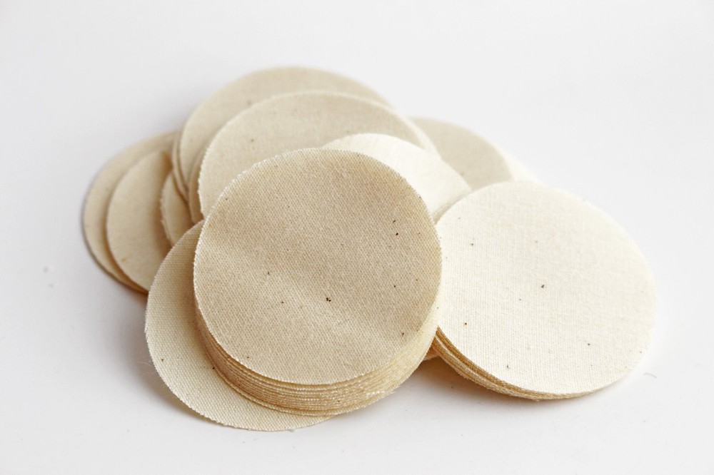 .60-.69 CAL. 1 1/2″ ROUND .005″ THICK DRY SHOOTING PATCHES / QTY. 100 / EMSS6051