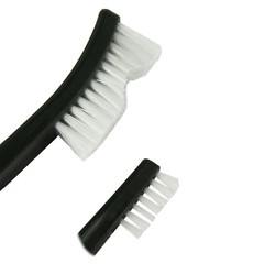 13 PCS .223 5.56 Rifle CLEANING KIT with 3 Bronze CHAMBER BRUSHES w/ Case