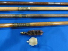 VINTAGE SHOTGUN WOOD CLEANING RODS (4 TOTAL) BRASS CONNECTORS AND ACCESSORIES
