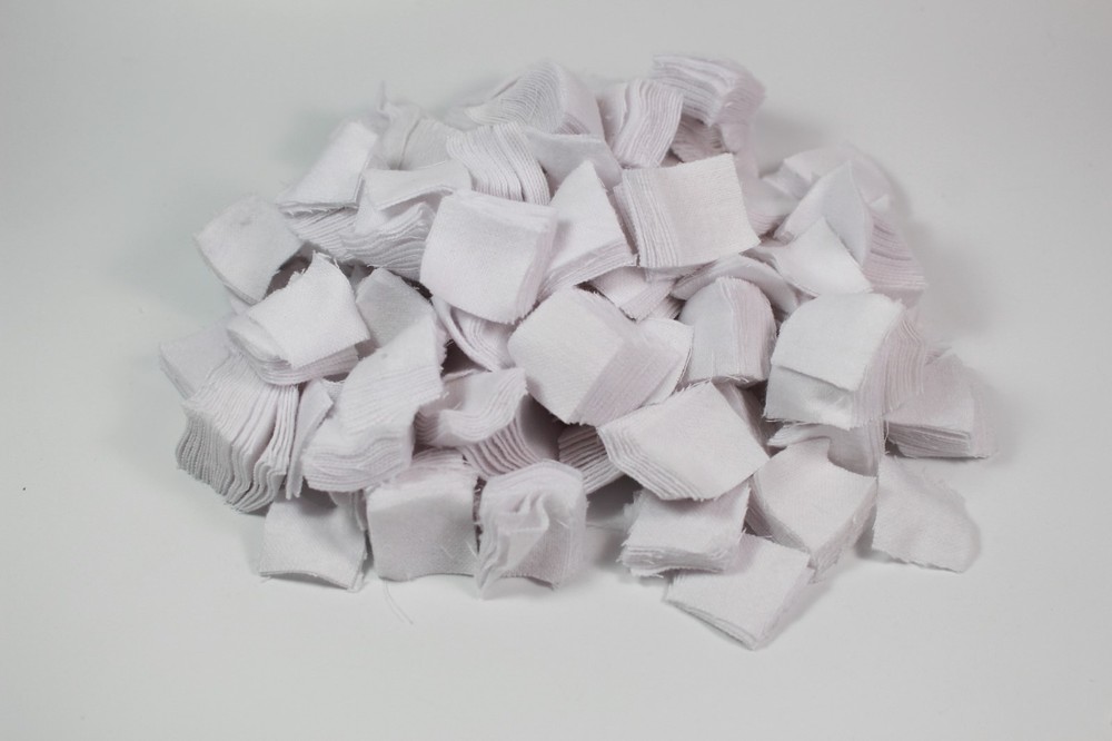 .17-.22 CAL./4-5MM DRY 7/8″ SQUARE COTTON CLEANING PATCHES QTY. 1,000 /EMSS2040T