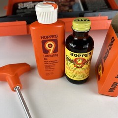 Hoppes Pistol / Rifle Gun Cleaning Kit, Two Brushes, .432 Brush + .260 Brush