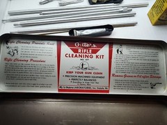 VINTAGE OUTERS GUNSLICK RIFLE GUN CLEANING KIT NO. 477 IN METAL BOX