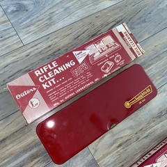 Vintage Outers Gunslick Rifle Gun Kit #477 30 & 22 Cal Red Metal Box Made In USA