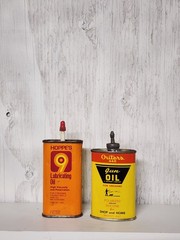 HOPPES AND OUTERS 445 GUN OIL VINTAGE CANS