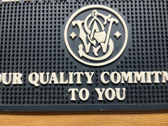 SMITH & WESSON COUNTER MAT RUBBER MAT SALESMAN COUNTER DIPSLAY