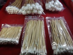 325 Count 6 Sizes Super Absorbent Low Lint Cotton Long Wood Handle Swabs