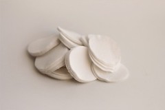 .40-.49 CAL 1 1/8″ ROUND .010″ THICK OILED SHOOTING PATCHES/ QTY. 100 / EMSS4102