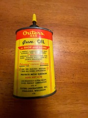 VINTAGE OUTERS 445 GUN OIL TIN FIREARMS POLARIZED CONTAINS SILICONE SHOP