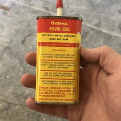 Vintage Outers 445 Gun Oil 3 fl oz Metal Can Red/Yellow Rust Protection