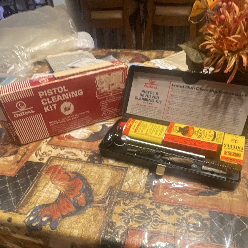 Outers P-479 .38 Cal Pistol & Revolver Cleaning Kit w/ Case, Oil & Solvent