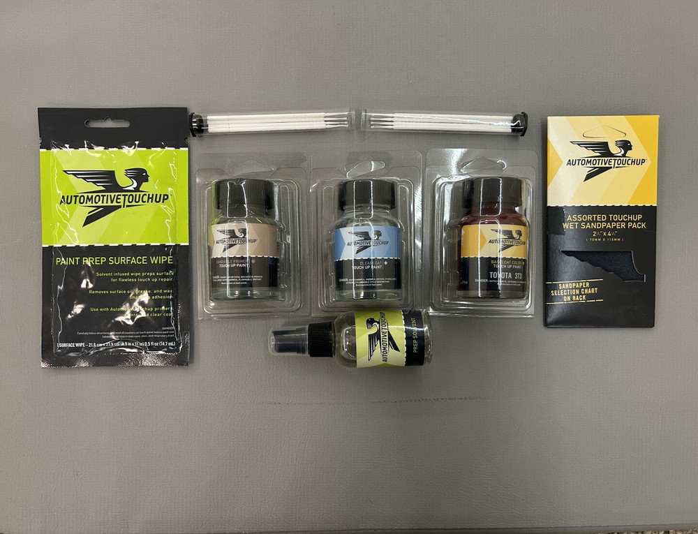 Automotive 2 oz Touch-Up Kit to clean up minor scratches