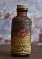 Vintage Hoppes Trade Nitro Powder Solvent No 9 Bottle in Original Box