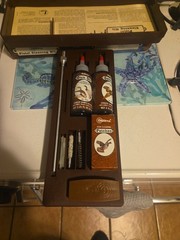 VINTAGE OUTERS GUN CLEANING KIT DEER DUCKS HUNTING PLASTIC CASE