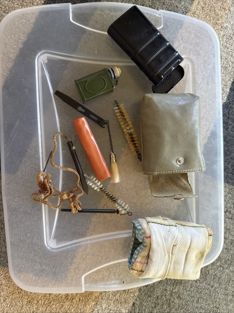 German RIFLE, PISTOL CLEANING KIT IN CANISTER RG57 TGL 108-54004