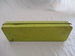 Vintage BRITE-BORE Deluxe Rifle Gun Cleaning Kit Yellow Metal Box. No. 25A