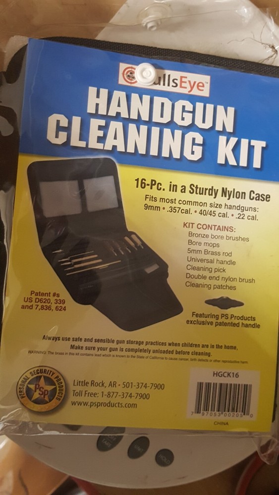 BullsEye 16Pc Univ. Handgun Cleaning Kit in Nylon Case new