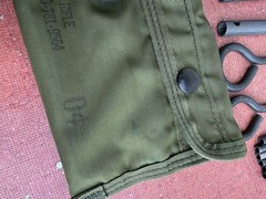 Vintage Military M16A1 US Military Rifle Cleaning Kit OD Green Incomplete?