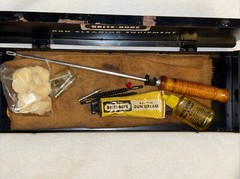 Vintage Mill Run Brite Bore Gun Cleaning Kit With Lubricating Oil And Gun Grease