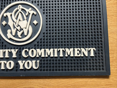 SMITH & WESSON COUNTER MAT RUBBER MAT SALESMAN COUNTER DIPSLAY