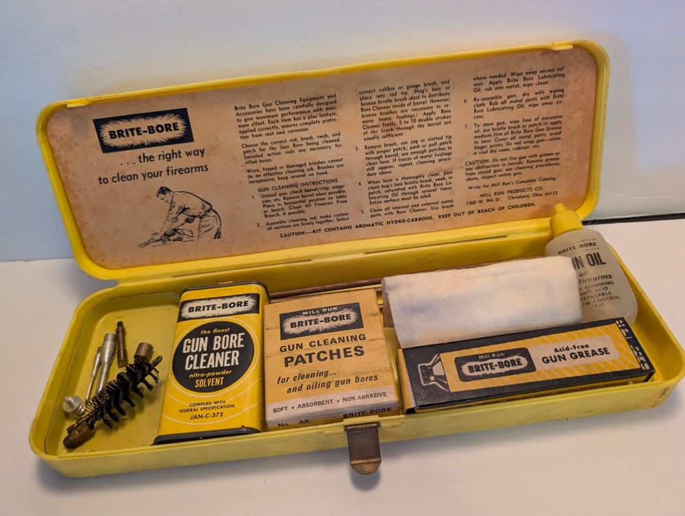 Mill Run BRITE-BORE Rifle Gun Cleaning Kit Plastic Box Cleaner Grease Rods Oil