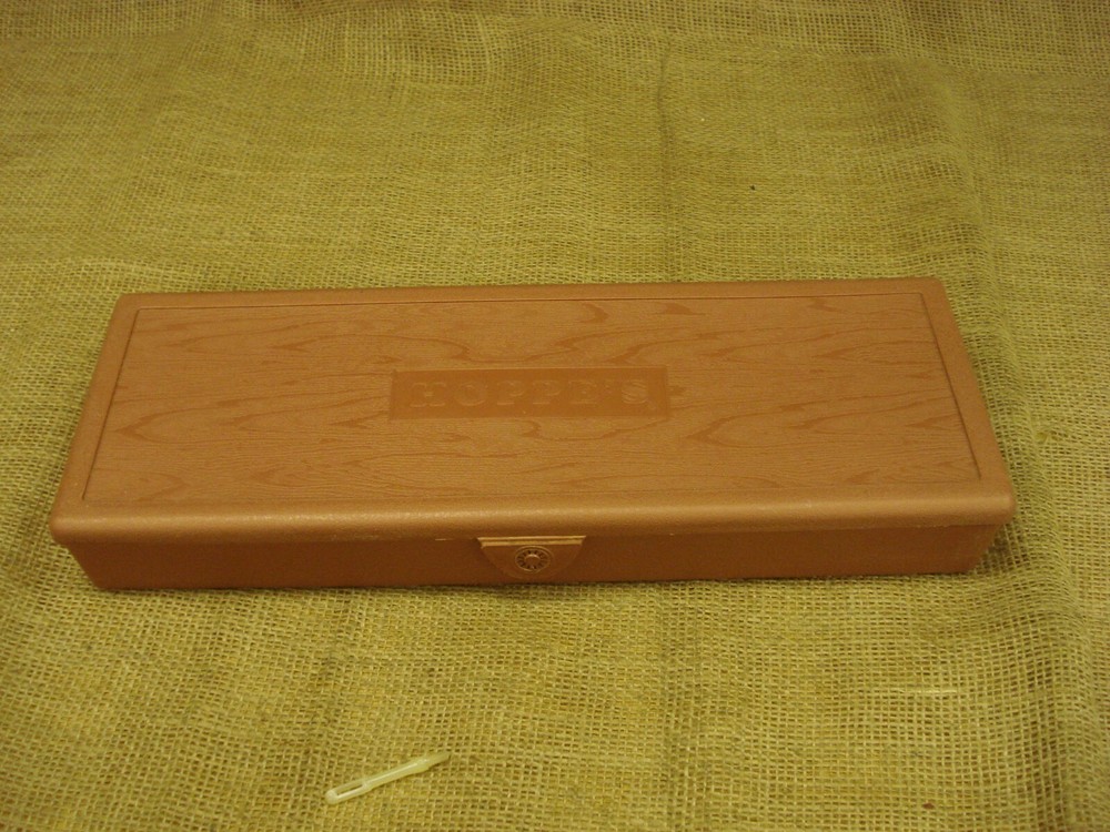 Hoppes 22 cal cleaning kit, Vintage plastic box