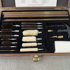 Vtg Gunmaster UGC 76W Universal Gun Cleaning Kit Dovetailed Wood Box Never Used