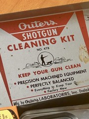 Vintage Outers Shotgun Rifle Cleaning Kit No 478 w/extra bore brushes