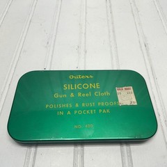 Vtg Outers Silicone Gun & Reel Polishing Cloth Pocket Pak No 420 Tin -USED-