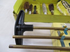 Vintage BRITE-BORE Deluxe Rifle Gun Cleaning Kit Yellow Metal Box. No. 25A