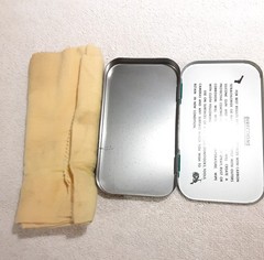 Vintage Outers Silicone Gun & Reel Polishing Cloth in Pocket Pak No 420 Tin