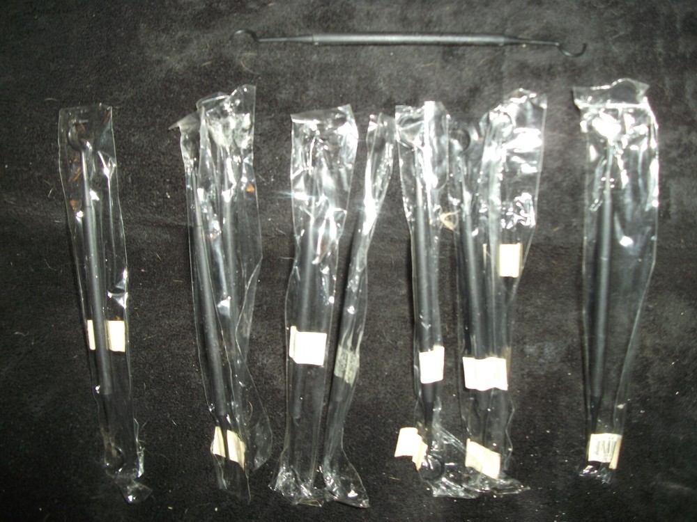 Plastic double end pick for cleaning the small places on gun, 10