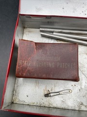 Wards WesternField Tin Case, Shotgun Bore Cleaning Rods, Oil & Cloths VTG