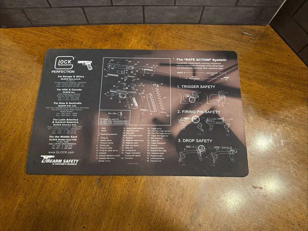 Glock Firearm Counter Mat W/Parts Diagram-(2010) 17” X 11”