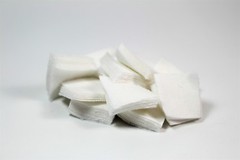 .223/.22-.270 CAL./5.56-6MM DRY 1 1/8″ SQUARE COTTON PATCHES QTY. 100 / EMSS2041
