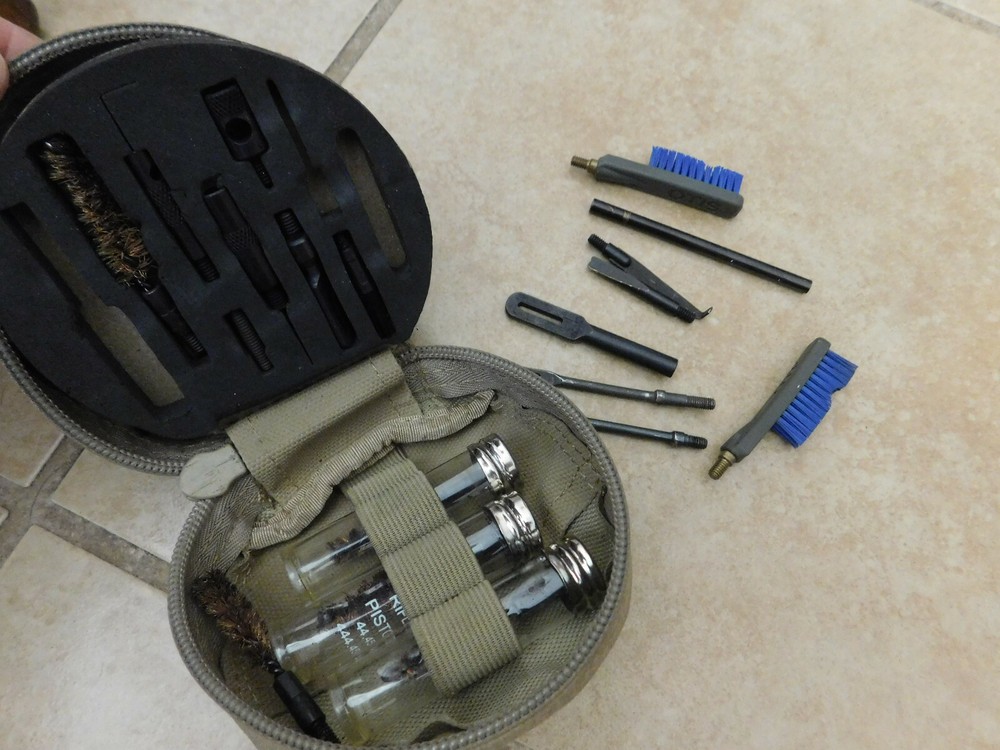 CLEANING CHAMBER BRUSH SET FOR CAL-40 , .45, 9mm