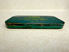 Vintage ~ Outers ~ Silicone Gun & Reel Cloth ~ Tin Case ~ USA Hunting Shooting