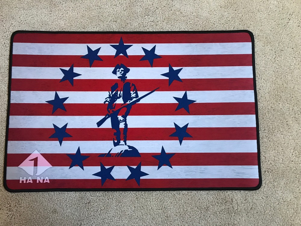 13 stars flag with soldier gun cleaning mat (Sold in US)