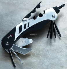 Real Avid Stainless Steel Frame Gun Shooters 18 in 1 Multi Tool AVGTCL211