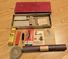 VTG. GUNSLICK SHOTGUN CLEANING KIT #178 & CONTENTS RAMROD, GREESE, PATCHES, LUBE