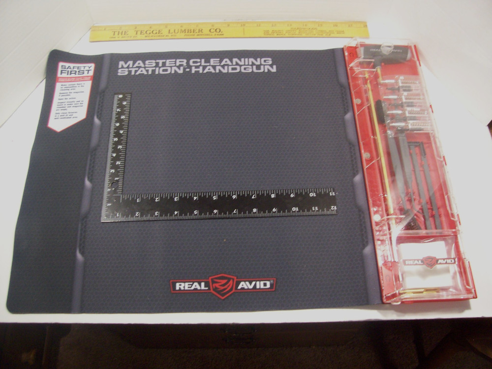 REAL AVID Master Cleaning Station – Handgun / Pistol 22/357/9mm/.40/.45 Calibers